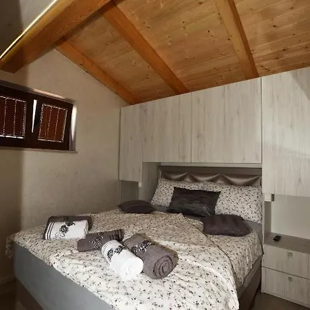 Apartment Deluxe Nono- Anex Building Poreč