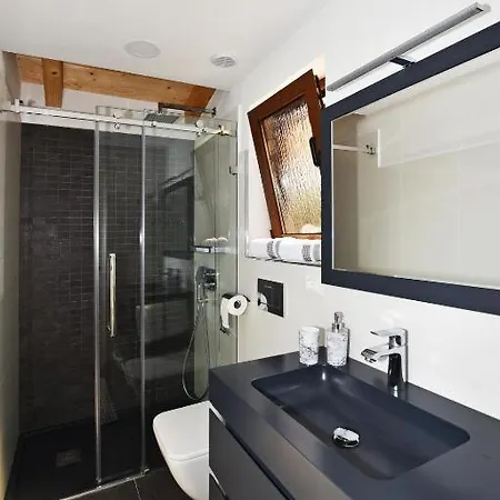 Deluxe Nono- Anex Building Poreč